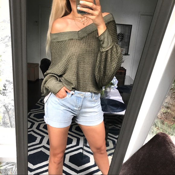 🆕 FREE PEOPLE LOOSE VNECK TOP IN CINDERED OLIVE! - Picture 11 of 11